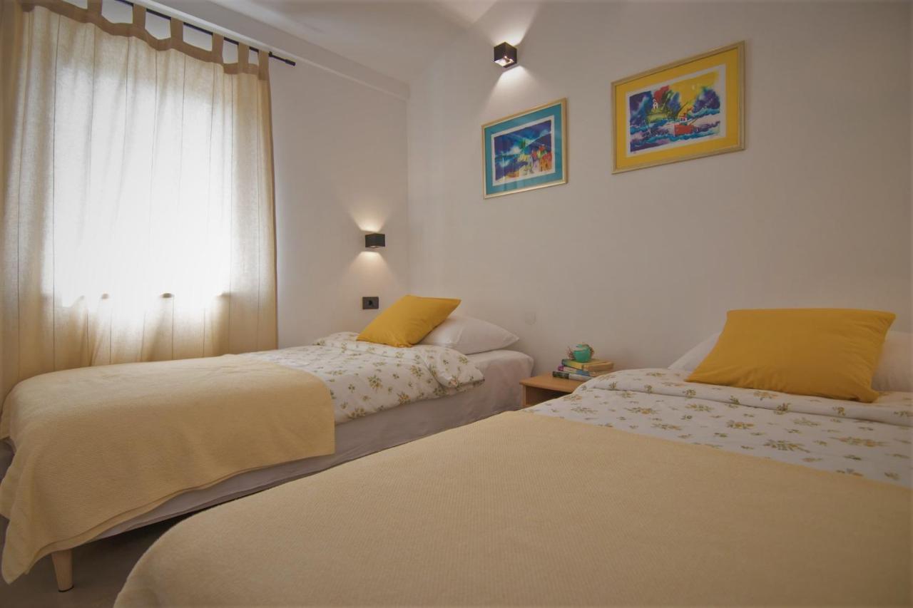 Apartmani Melita Malinska Ngoại thất bức ảnh